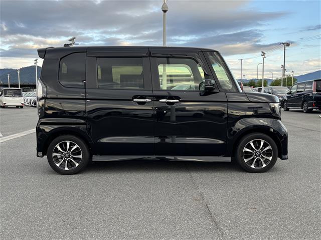 N-BOXカスタム G・EXホンダセンシング 純正ナビ(フルセグ/BT/CD/DVD)/レーダークルーズコントロール/バックカメラ/コーナーセンサー/衝突軽減/レーンキープ/片側パワスラ/ドラレコ/ETC/オートライト/電動格納ミラー/純正AW(40枚目)