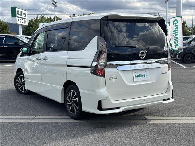 セレナ ｅ－パワー　ハイウェイスターＶ　純正１０インチナビ（フルセグ／ＢＴ／ＣＤ／ＤＶＤ）／フリップダウン／プロパイロット／全方位／ＢＳＭ／コーナーセンサー／衝突軽減／両側パワスラ／シートヒーター／ステアリングヒーター／後席サンシェード（21枚目）