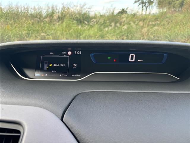 セレナ ｅ－パワー　ハイウェイスターＶ　純正１０インチナビ（フルセグ／ＢＴ／ＣＤ／ＤＶＤ）／フリップダウン／プロパイロット／全方位／ＢＳＭ／コーナーセンサー／衝突軽減／両側パワスラ／シートヒーター／ステアリングヒーター／後席サンシェード（29枚目）