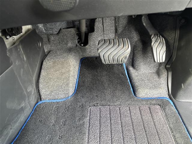 セレナ ｅ－パワー　ハイウェイスターＶ　純正１０インチナビ（フルセグ／ＢＴ／ＣＤ／ＤＶＤ）／フリップダウン／プロパイロット／全方位／ＢＳＭ／コーナーセンサー／衝突軽減／両側パワスラ／シートヒーター／ステアリングヒーター／後席サンシェード（31枚目）