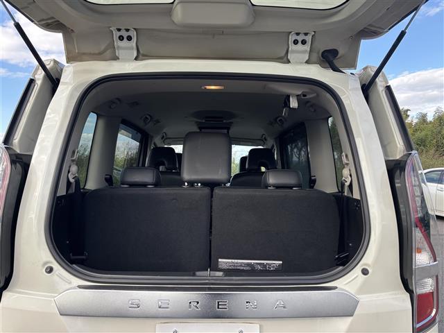 セレナ ｅ－パワー　ハイウェイスターＶ　純正１０インチナビ（フルセグ／ＢＴ／ＣＤ／ＤＶＤ）／フリップダウン／プロパイロット／全方位／ＢＳＭ／コーナーセンサー／衝突軽減／両側パワスラ／シートヒーター／ステアリングヒーター／後席サンシェード（33枚目）