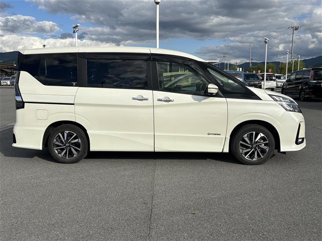 セレナ ｅ－パワー　ハイウェイスターＶ　純正１０インチナビ（フルセグ／ＢＴ／ＣＤ／ＤＶＤ）／フリップダウン／プロパイロット／全方位／ＢＳＭ／コーナーセンサー／衝突軽減／両側パワスラ／シートヒーター／ステアリングヒーター／後席サンシェード（40枚目）