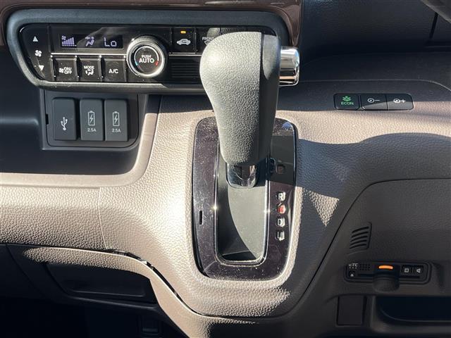 Ｎ－ＢＯＸ Ｇ・Ｌホンダセンシング　カッパーブラウンスタイル　Ｐａｎａｓｏｎｉｃナビ（フルセグ／ＢＴ／ＣＤ／ＤＶＤ）／レーダークルーズコントロール／バックカメラ／衝突軽減／レーンキープ／コーナーセンサー／両側パワスラ／後席サンシェード／ドラレコ／ＥＴＣ（25枚目）