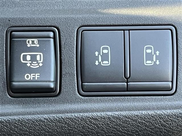 セレナ ｅ－パワー　ハイウェイスターＶ　純正ナビ　フルセグ　Ｂｌｕｅｔｏｏｔｈ　ＵＳＢ／ＡＵＸ　フリップダウン　全方位カメラ　ＥＴＣ　ドライブレコーダー　追従型クルーズコントロール　両側パワースライドドア　前席シートヒーター　オートライト（10枚目）