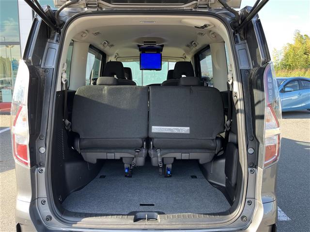 セレナ ｅ－パワー　ハイウェイスターＶ　純正ナビ　フルセグ　Ｂｌｕｅｔｏｏｔｈ　ＵＳＢ／ＡＵＸ　フリップダウン　全方位カメラ　ＥＴＣ　ドライブレコーダー　追従型クルーズコントロール　両側パワースライドドア　前席シートヒーター　オートライト（36枚目）