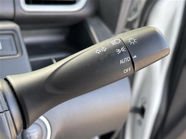 ソリオ ハイブリッドＭＸ　社外７インチナビ　フルセグテレビ　ｂｌｕｅｔｏｏｔｈ　ビルトインＥＴＣ　純正フロアマット　片側パワースライドドア　デュアルカメラブレーキサポート　アダブティブクルーズコントロール　パーソナルテーブル（10枚目）