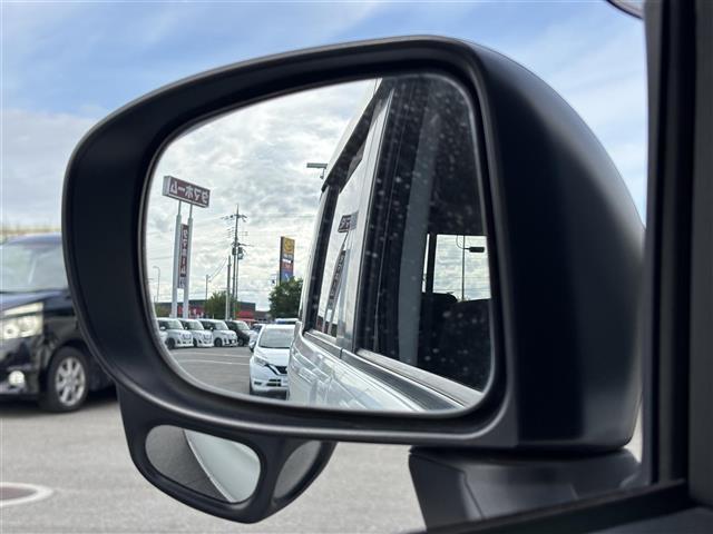 ルーミー カスタムG 純正ナビ(フルセグ/BT/CD/DVD)/クルーズコントロール/バックカメラ/コーナーセンサー/衝突軽減/レーンキープ/両側パワスラ/フォグランプ/LEDヘッドライト/ドラレコ/純正AW(2枚目)