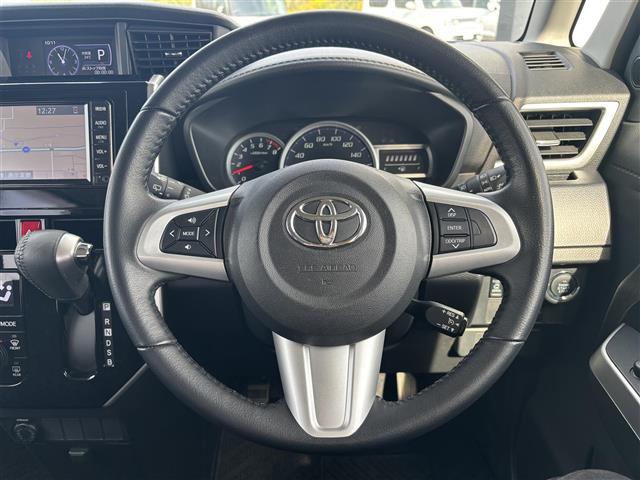 ルーミー カスタムG 純正ナビ(フルセグ/BT/CD/DVD)/クルーズコントロール/バックカメラ/コーナーセンサー/衝突軽減/レーンキープ/両側パワスラ/フォグランプ/LEDヘッドライト/ドラレコ/純正AW(6枚目)