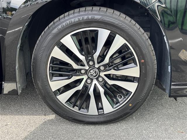 アルファード ２．５Ｓ　Ｃパッケージ　社外ナビ（フルセグ／ＢＴ／ＣＤ／ＤＶＤ）／フリップダウン／レーダークルーズコントロール／バックカメラ／コーナーセンサー／衝突軽減／電動リア／両側パワスラ／レザーシート／メモリ付きパワーシート／純正ＡＷ（17枚目）