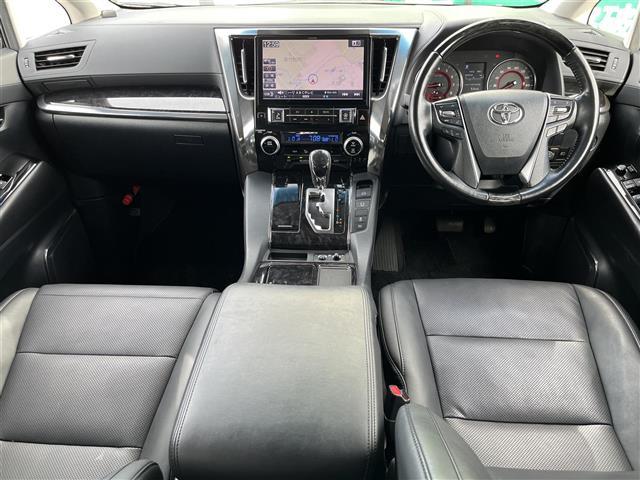 アルファード ２．５Ｓ　Ｃパッケージ　社外ナビ（フルセグ／ＢＴ／ＣＤ／ＤＶＤ）／フリップダウン／レーダークルーズコントロール／バックカメラ／コーナーセンサー／衝突軽減／電動リア／両側パワスラ／レザーシート／メモリ付きパワーシート／純正ＡＷ（31枚目）