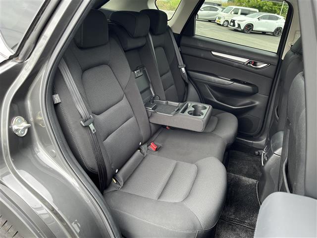 店頭在庫以外にも全国約４万台※の在庫から、ぴったりな１台をご提案します！※２０２３年１０月現在の在庫台数です。売約済の可能性があります。