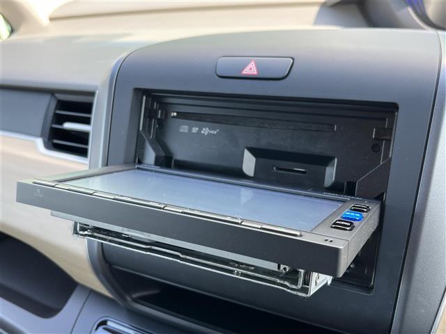 フリード G 純正ナビ バックカメラ 地デジ Cパッケージ ETC 両側パワースライドドア 純正15インチAW プッシュスタート ドアバイザー アイドリングストップ コンフォートビューパッケージ(5枚目)