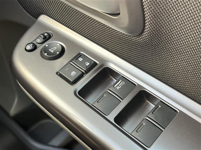 フリード G 純正ナビ バックカメラ 地デジ Cパッケージ ETC 両側パワースライドドア 純正15インチAW プッシュスタート ドアバイザー アイドリングストップ コンフォートビューパッケージ(25枚目)