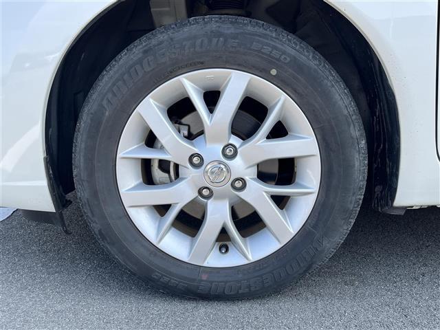 ノート e-パワー メダリスト 純正ナビ アラウンドビューモニター デジタルインナーミラー レーダークルーズコントロール ハーフレザーシート フルセグTV 前後ドライブレコーダー LEDヘッドライト 社外シフトレバー(17枚目)