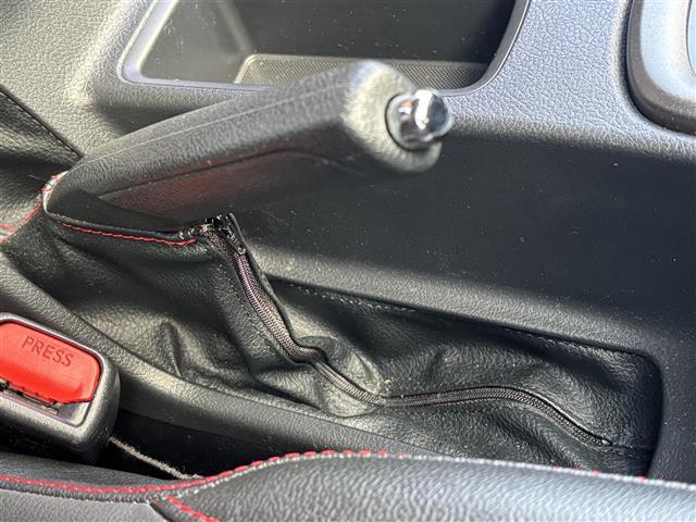 ハイラックス Z GRスポーツ 純正ナビ 全方位カメラ パワーシート ハーフレザーシート ETC 追従型クルーズコントロール 前後コーナーセンサー センターデフロック ダウンヒルアシストコントロール 全方位ドライブレコーダー AAC(27枚目)