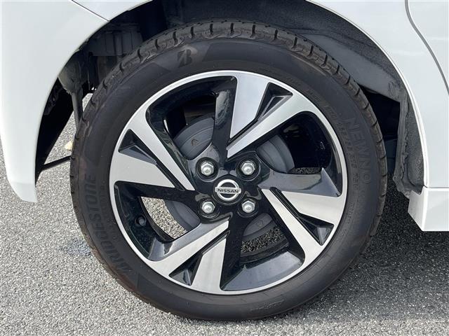 ルークス ハイウェイスター　Ｇターボプロパイロットエディション　純正９インチナビ（フルセグ／ＢＴ／ＣＤ／ＤＶＤ）／プロパイロット／全方位／レーダークルーズコントロール／衝突軽減／レーンキープ／コーナーセンサー／両側パワスラ／後席サンシェード／ＥＴＣ／純正ＡＷ（17枚目）