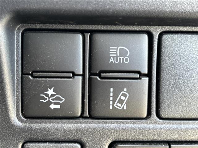 ヴォクシー ZS 煌II 純正9インチナビ フルセグTV バックカメラ フリップダウンモニター クルーズコントロール 両側パワースライドドア ビルトインETC 前後コーナーセンサー LEDヘッドライト 衝突被害軽減システム(3枚目)