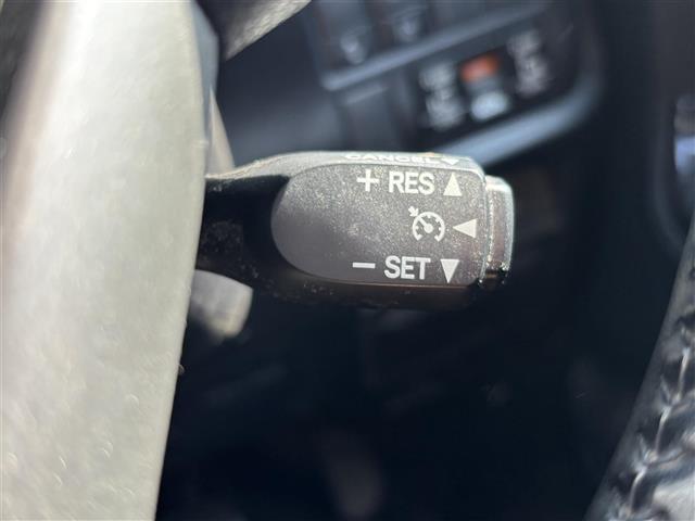 ヴォクシー ZS 煌II 純正9インチナビ フルセグTV バックカメラ フリップダウンモニター クルーズコントロール 両側パワースライドドア ビルトインETC 前後コーナーセンサー LEDヘッドライト 衝突被害軽減システム(8枚目)