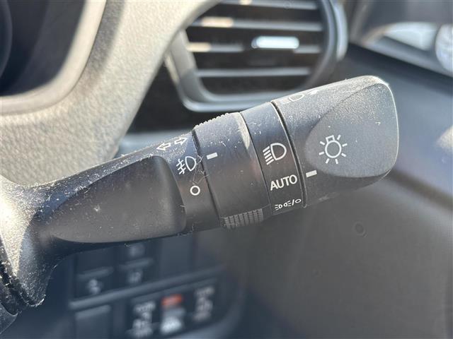 ヴォクシー ZS 煌II 純正9インチナビ フルセグTV バックカメラ フリップダウンモニター クルーズコントロール 両側パワースライドドア ビルトインETC 前後コーナーセンサー LEDヘッドライト 衝突被害軽減システム(23枚目)