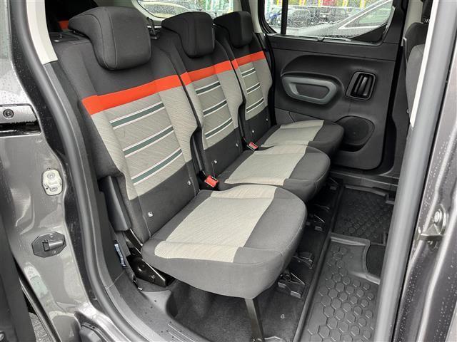 ベルランゴ ロング シャイン ブルーHDi XTR パック バック/サイドカメラ ドライブレコーダー ETC AAC 追従型クルーズコントロール コーナーセンサー LEDヘッドライト オートライト 両側スライドドア スタッドレスタイヤ付き 衝突被害軽減システム(15枚目)