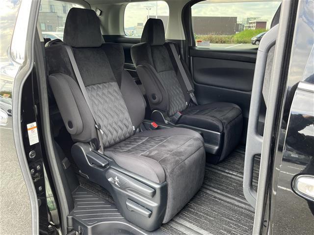 ヴェルファイア ２．５Ｚ　Ａエディション　純正９インチナビ（フルセグ／ＢＴ／ＣＤ／ＤＶＤ）／純正フリップダウン／レーダークルーズコントロール／バックカメラ／衝突軽減／コーナーセンサー／両側パワースライド／ドラレコ／ＥＴＣ／純正ＡＷ（15枚目）