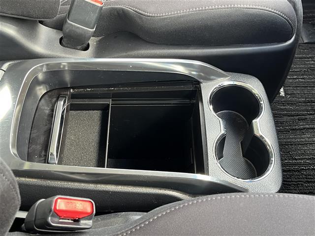 ヴェルファイア ２．５Ｚ　Ａエディション　純正９インチナビ（フルセグ／ＢＴ／ＣＤ／ＤＶＤ）／純正フリップダウン／レーダークルーズコントロール／バックカメラ／衝突軽減／コーナーセンサー／両側パワースライド／ドラレコ／ＥＴＣ／純正ＡＷ（30枚目）