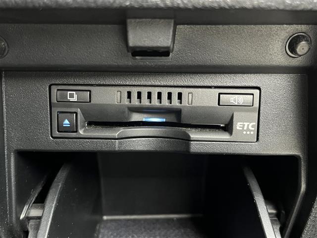 アルファード ２．５Ｓ　Ｃパッケージ　純正ディスプレイオーディオ（ＴＶ／ＢＴ／ＣＤ／ＤＶＤ）／フリップダウン／サンルーフ／レーダークルーズコントロール／バックカメラ／両側パワスラ／電動リア／レザーシート／パワーシート／シートヒーター（5枚目）