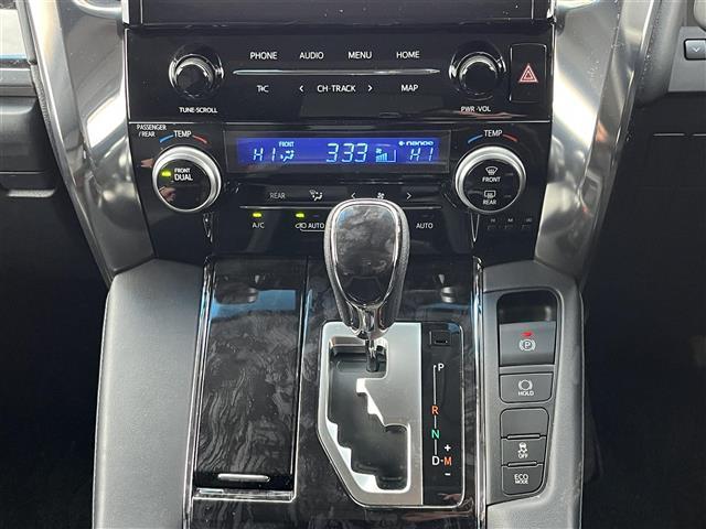 アルファード ２．５Ｓ　Ｃパッケージ　純正ディスプレイオーディオ（ＴＶ／ＢＴ／ＣＤ／ＤＶＤ）／フリップダウン／サンルーフ／レーダークルーズコントロール／バックカメラ／両側パワスラ／電動リア／レザーシート／パワーシート／シートヒーター（12枚目）