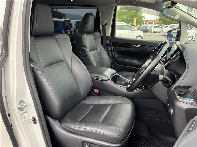 アルファード ２．５Ｓ　Ｃパッケージ　純正ディスプレイオーディオ（ＴＶ／ＢＴ／ＣＤ／ＤＶＤ）／フリップダウン／サンルーフ／レーダークルーズコントロール／バックカメラ／両側パワスラ／電動リア／レザーシート／パワーシート／シートヒーター（14枚目）