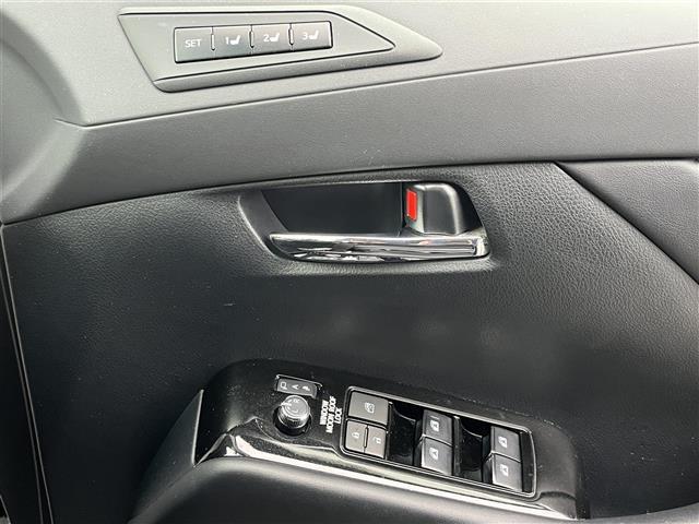 アルファード ２．５Ｓ　Ｃパッケージ　純正ディスプレイオーディオ（ＴＶ／ＢＴ／ＣＤ／ＤＶＤ）／フリップダウン／サンルーフ／レーダークルーズコントロール／バックカメラ／両側パワスラ／電動リア／レザーシート／パワーシート／シートヒーター（28枚目）