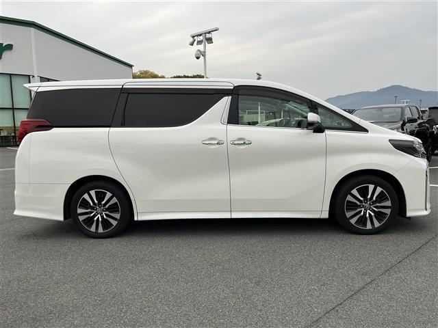 アルファード ２．５Ｓ　Ｃパッケージ　純正ディスプレイオーディオ（ＴＶ／ＢＴ／ＣＤ／ＤＶＤ）／フリップダウン／サンルーフ／レーダークルーズコントロール／バックカメラ／両側パワスラ／電動リア／レザーシート／パワーシート／シートヒーター（38枚目）