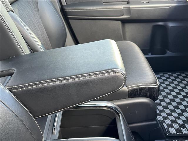 オデッセイ アブソルート・ＥＸホンダセンシング　純正ナビ（フルセグ／ＢＴ／ＣＤ／ＤＶＤ）／フリップダウン／レーダークルーズコントロール／パドルシフト／全方位／ＢＳＭ／衝突軽減／レーンキープ／両側パワスラ／ハーフレザー／後席サンシェード／ドラレコ（29枚目）