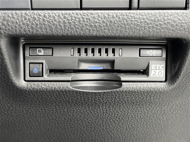 ハリアー Ｇ　純正８インチディスプレイオーディオ／レーダークルーズコントロール／バックカメラ／コーナーセンサー／衝突軽減／レーンキープ／電動リア／ハーフレザー／パワーシート／ドラレコ／ＥＴＣ２．０／純正ＡＷ（5枚目）