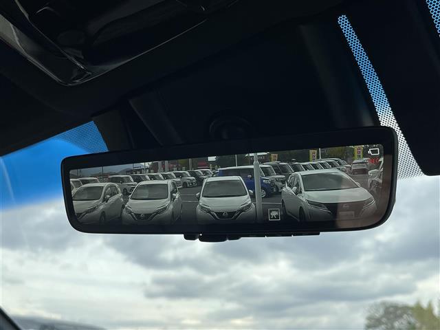 ハリアー Ｇ　純正８インチディスプレイオーディオ／レーダークルーズコントロール／バックカメラ／コーナーセンサー／衝突軽減／レーンキープ／電動リア／ハーフレザー／パワーシート／ドラレコ／ＥＴＣ２．０／純正ＡＷ（6枚目）