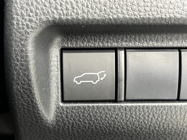 ハリアー Ｇ　純正８インチディスプレイオーディオ／レーダークルーズコントロール／バックカメラ／コーナーセンサー／衝突軽減／レーンキープ／電動リア／ハーフレザー／パワーシート／ドラレコ／ＥＴＣ２．０／純正ＡＷ（7枚目）