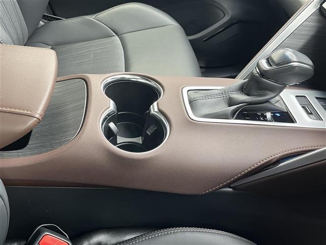 ハリアー Ｇ　純正８インチディスプレイオーディオ／レーダークルーズコントロール／バックカメラ／コーナーセンサー／衝突軽減／レーンキープ／電動リア／ハーフレザー／パワーシート／ドラレコ／ＥＴＣ２．０／純正ＡＷ（27枚目）