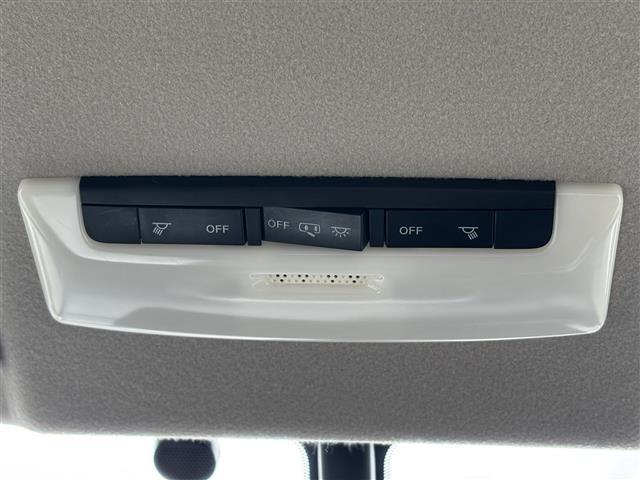 セレナ ハイウェイスターG 純正9インチナビ(フルセグ/BT/CD/DVD)/プロパイロット/全方位/コーナーセンサー/衝突軽減/レーンキープ/両側パワースライド/オートライト/LEDヘッドライト/ドラレコ/ETC/純正AW(4枚目)