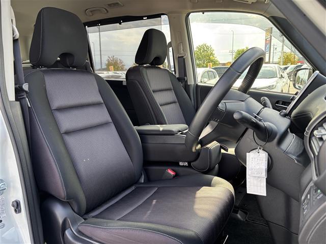 セレナ ハイウェイスターG 純正9インチナビ(フルセグ/BT/CD/DVD)/プロパイロット/全方位/コーナーセンサー/衝突軽減/レーンキープ/両側パワースライド/オートライト/LEDヘッドライト/ドラレコ/ETC/純正AW(14枚目)