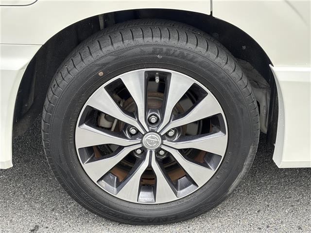 セレナ ハイウェイスターG 純正9インチナビ(フルセグ/BT/CD/DVD)/プロパイロット/全方位/コーナーセンサー/衝突軽減/レーンキープ/両側パワースライド/オートライト/LEDヘッドライト/ドラレコ/ETC/純正AW(20枚目)