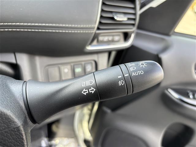 セレナ ハイウェイスターG 純正9インチナビ(フルセグ/BT/CD/DVD)/プロパイロット/全方位/コーナーセンサー/衝突軽減/レーンキープ/両側パワースライド/オートライト/LEDヘッドライト/ドラレコ/ETC/純正AW(25枚目)