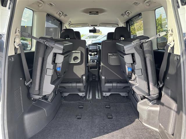 セレナ ハイウェイスターG 純正9インチナビ(フルセグ/BT/CD/DVD)/プロパイロット/全方位/コーナーセンサー/衝突軽減/レーンキープ/両側パワースライド/オートライト/LEDヘッドライト/ドラレコ/ETC/純正AW(35枚目)