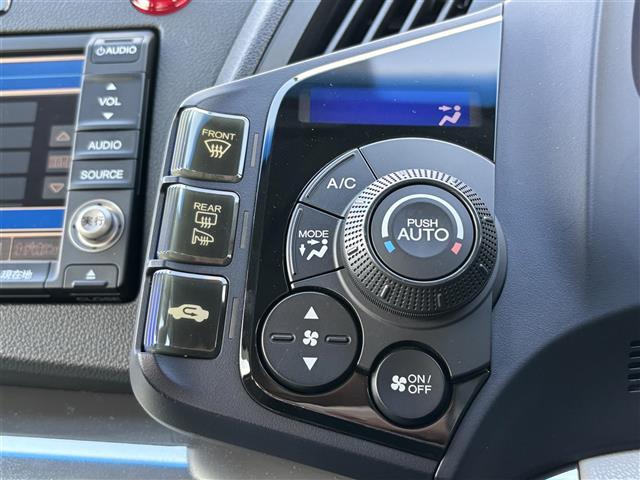 ＣＲ－Ｚ α　純正ホンダインターナビ　バックカメラ　地デジ　黒革調シートカバー　ビルトインＥＴＣ　パドルシフト　クルーズコントロール　スペアキー　フォグライト　革巻きステアリング　電動格納ミラー　ＳＰＯＲＴモード（8枚目）