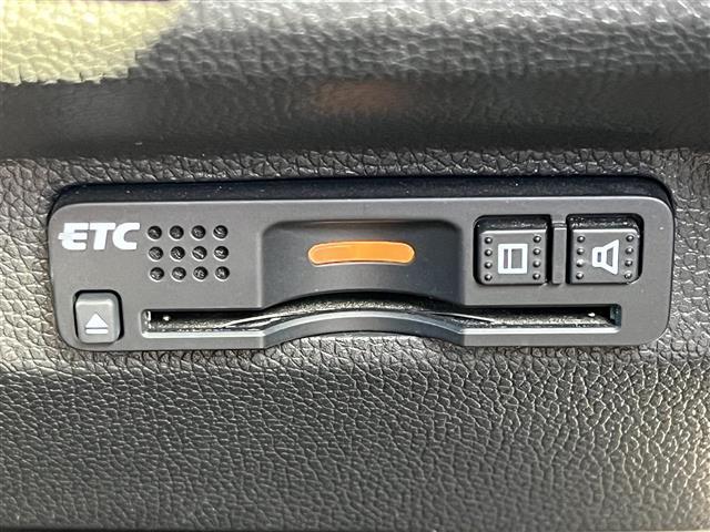 フリードハイブリッド ハイブリッド・ＥＸ　純正ナビ（フルセグ／ＢＴ／ＣＤ／ＤＶＤ）／レーダークルーズコントロール／バックカメラ／衝突軽減／レーンキープ／両側パワスラ／ハーフレザー／シートヒーター／後席サンシェード／前後ドラレコ／ＥＴＣ（5枚目）