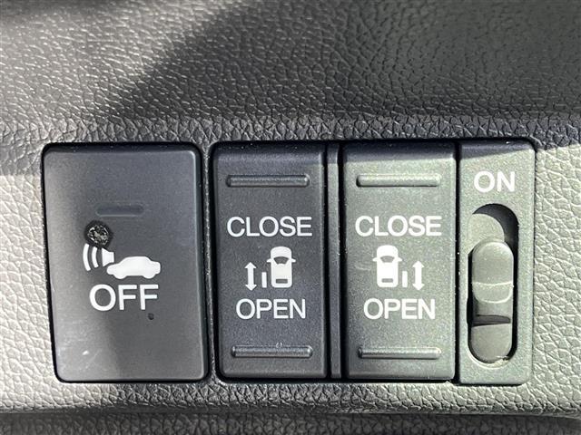 フリードハイブリッド ハイブリッド・ＥＸ　純正ナビ（フルセグ／ＢＴ／ＣＤ／ＤＶＤ）／レーダークルーズコントロール／バックカメラ／衝突軽減／レーンキープ／両側パワスラ／ハーフレザー／シートヒーター／後席サンシェード／前後ドラレコ／ＥＴＣ（7枚目）