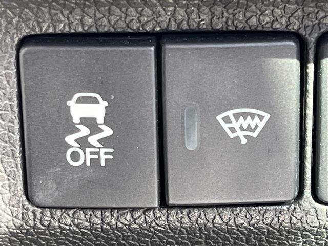 フリードハイブリッド ハイブリッド・ＥＸ　純正ナビ（フルセグ／ＢＴ／ＣＤ／ＤＶＤ）／レーダークルーズコントロール／バックカメラ／衝突軽減／レーンキープ／両側パワスラ／ハーフレザー／シートヒーター／後席サンシェード／前後ドラレコ／ＥＴＣ（8枚目）