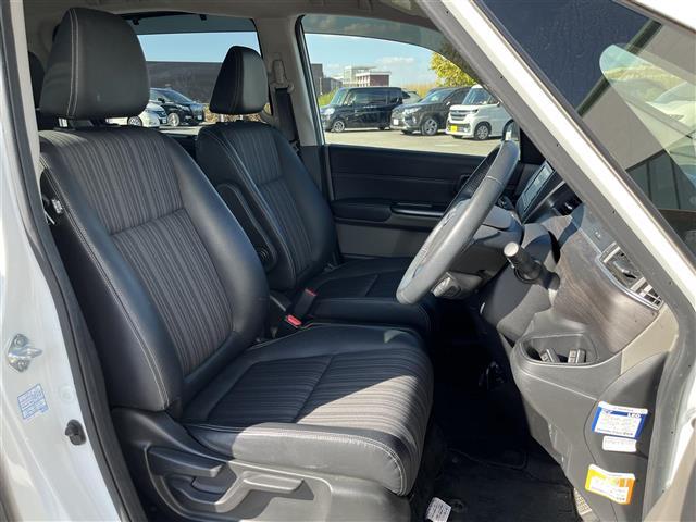 フリードハイブリッド ハイブリッド・ＥＸ　純正ナビ（フルセグ／ＢＴ／ＣＤ／ＤＶＤ）／レーダークルーズコントロール／バックカメラ／衝突軽減／レーンキープ／両側パワスラ／ハーフレザー／シートヒーター／後席サンシェード／前後ドラレコ／ＥＴＣ（14枚目）