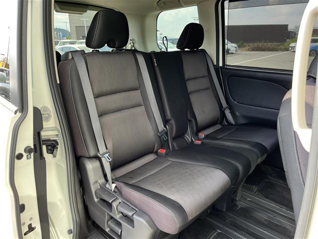 セレナ ハイウェイスターＧ　純正９インチナビ（フルセグ／ＢＴ／ＣＤ／ＤＶＤ）／フリップダウン／プロパイロット／全方位／コーナーセンサー／衝突軽減／レーンキープ／パーキングアシスト／両側パワスラ／後席サンシェード（15枚目）