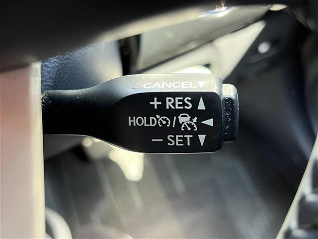 プリウス Aツーリングセレクション モデリスタフルエアロ/純正9インチナビ(フルセグ/BT/CD/DVD)/レーダークルーズコントロール/バックカメラ/コーナーセンサー/衝突軽減/レザーシート/シートヒーター/ドラレコ/ETC/純正AW(10枚目)