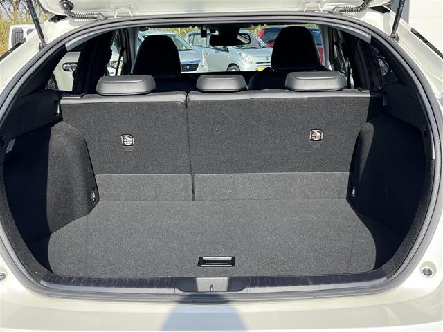 プリウス Aツーリングセレクション モデリスタフルエアロ/純正9インチナビ(フルセグ/BT/CD/DVD)/レーダークルーズコントロール/バックカメラ/コーナーセンサー/衝突軽減/レザーシート/シートヒーター/ドラレコ/ETC/純正AW(16枚目)