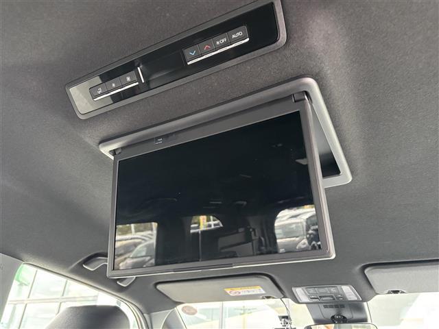 ヴォクシー Ｓ－Ｚ　純正１０．５インチディスプレイオーディオ（ＴＶ／ＢＴ）／フリップダウン／レーダークルーズコントロール／バックカメラ／コーナーセンサー／両側パワスラ／ハーフレザー／シートヒーター／ドラレコ／純正ＡＷ（12枚目）